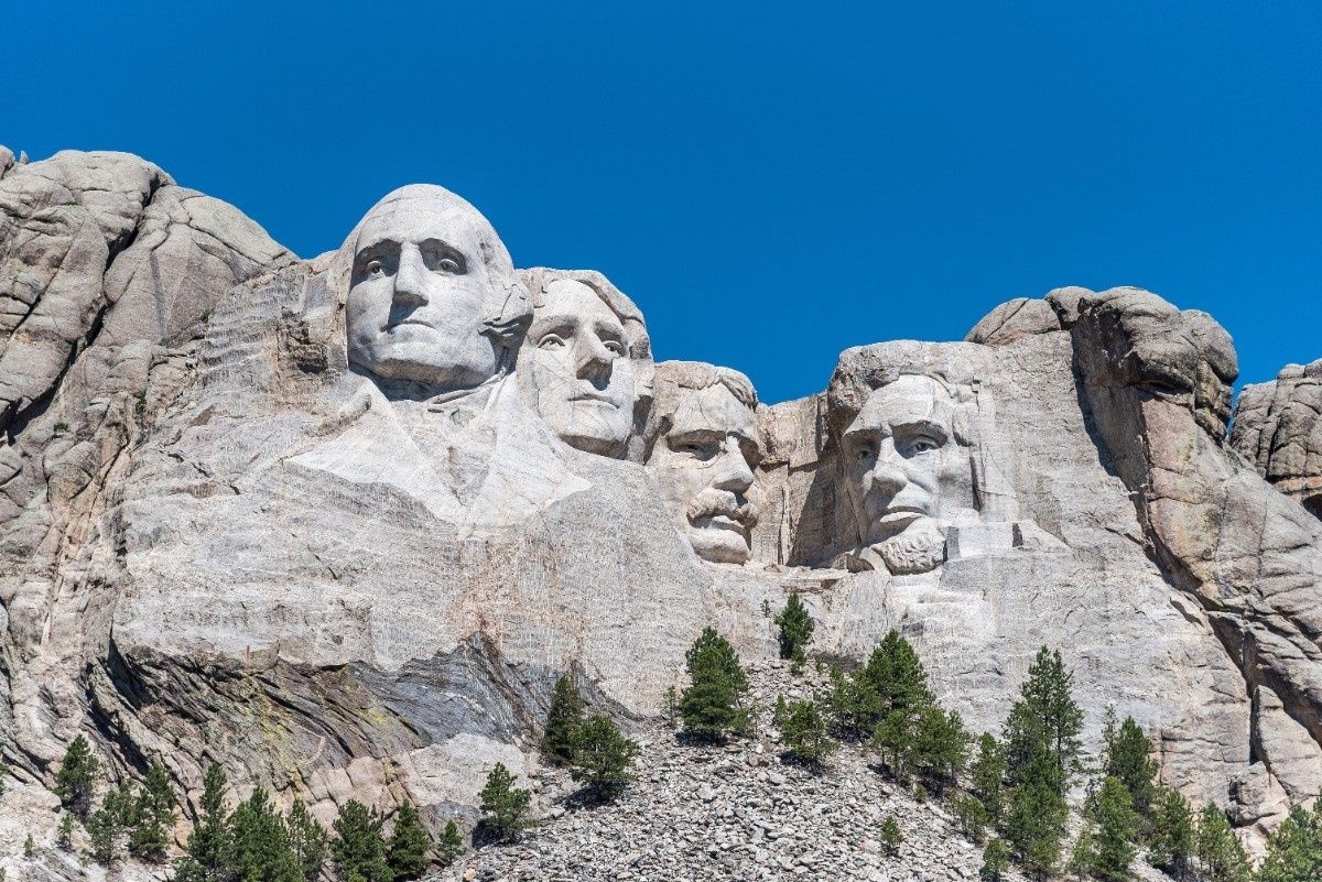 U.S. Trusts and LLCs: A Strategic Solution for Global Families and Investors